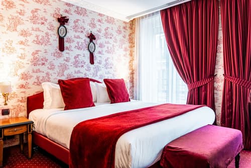 Maison Eugenie, Room