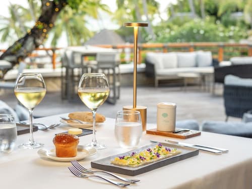 Le Bora Bora by Pearl Resorts, Dining