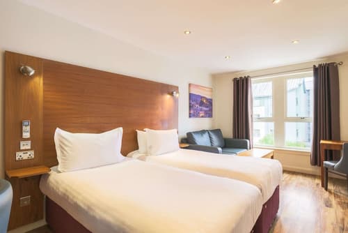 Holyrood Aparthotel, Room