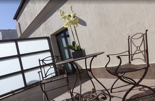 Hotel Sterling, Room