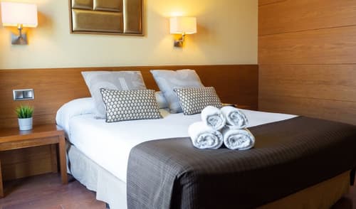 Hotel Sterling, Primary image