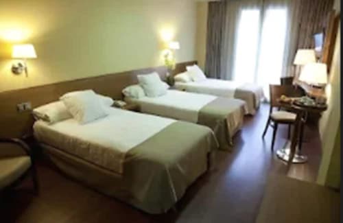 Hotel Sterling, Room