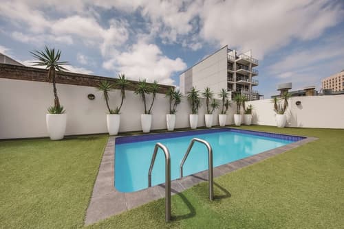 Vibe Hotel Sydney, Pool