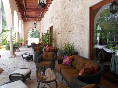 Hacienda Chichen Resort & Yaxkin Spa, Lobby sitting area