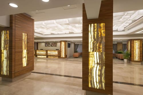Ramada by Wyndham Bahrain, Lobby
