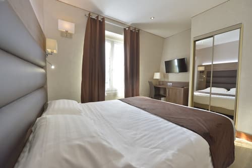 Hotel Renoir*** Paris Montparnasse, Room