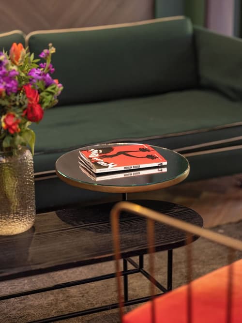 Handsome Hotel, Reception