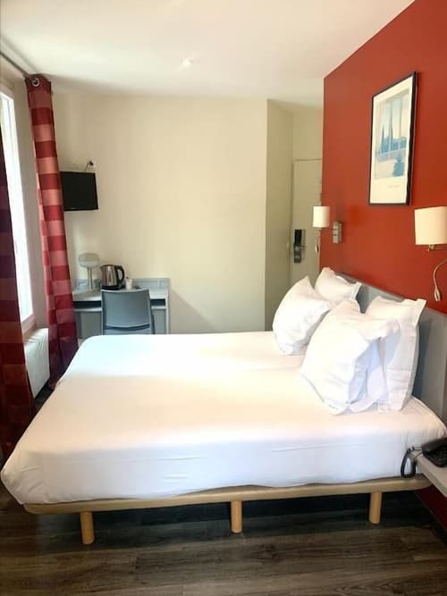 Hipotel Belgrand Edith Piaf, Room