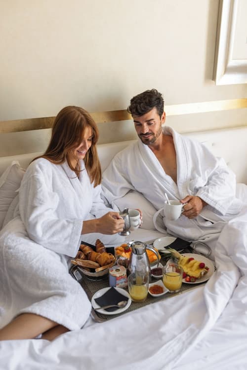 Hotel Renoir, In-room dining