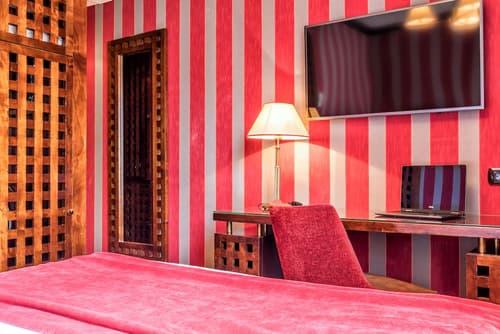 Villa Pantheon, Room