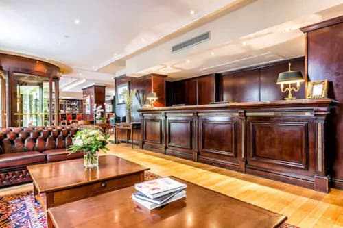 Villa Pantheon, Lobby