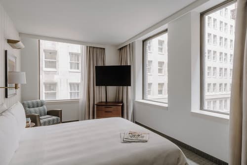 Club Quarters Hotel, Central Loop, Chicago, Room