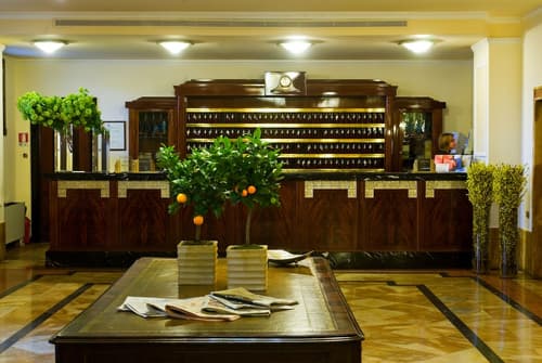 Starhotels Du Parc, Concierge desk