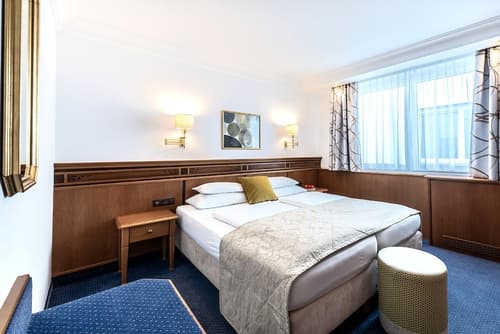 Hotel Mondschein, Room