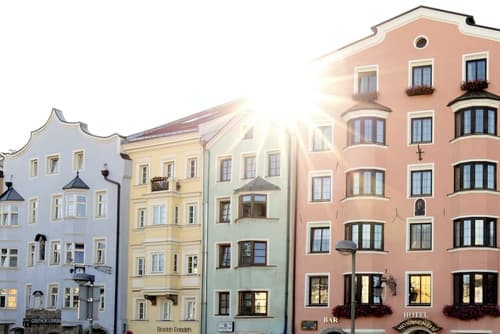 Hotel Mondschein, Front of property