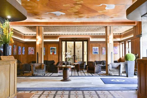 Le Grand Hotel Tours, Primary image