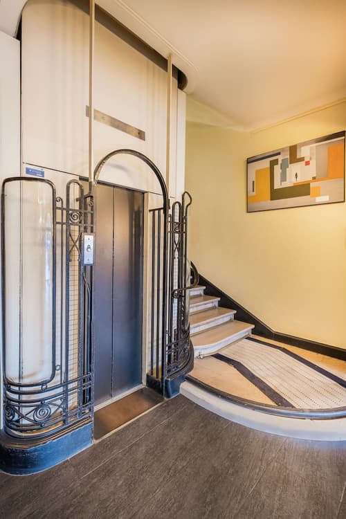 Le Grand Hotel Tours, Reception