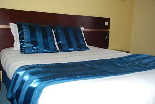 The Originals City, Hôtel Cathédrale, Lisieux, Room