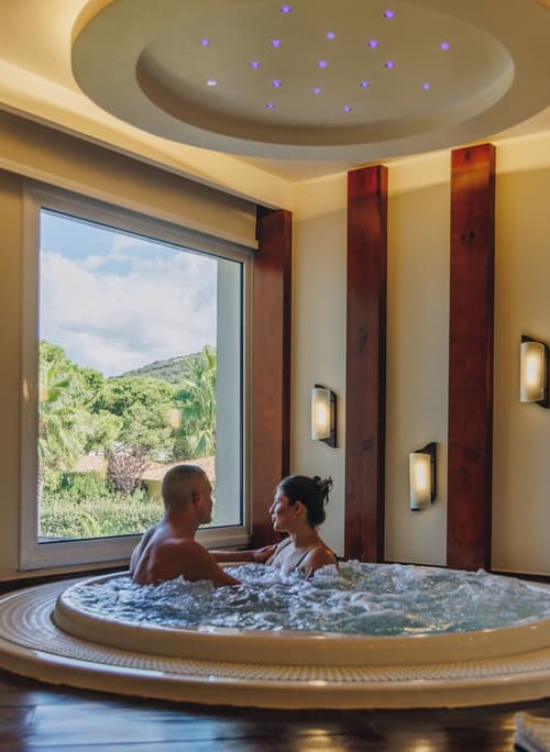 Hotel Corsica & Spa Serena, Indoor spa tub