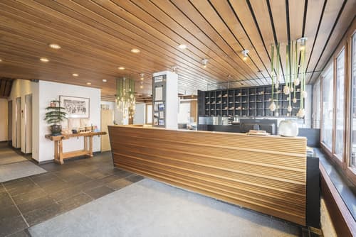 Hauser Hotel St. Moritz, Reception