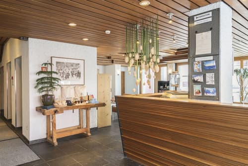 Hauser Hotel St. Moritz, Reception