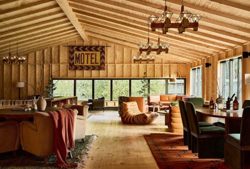 Bluebird Cady Hill Lodge, Primary image