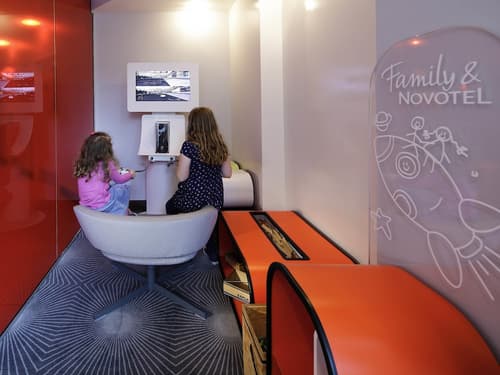 Novotel Glasgow Centre, Reception