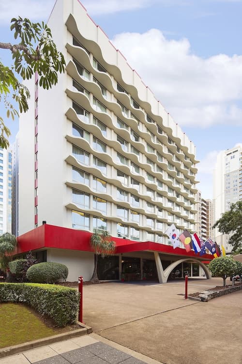 Royal On The Park, Front of property