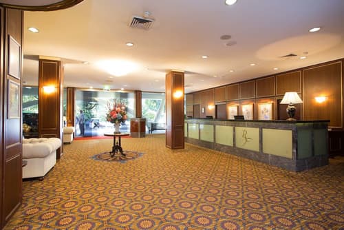 Royal On The Park, Lobby