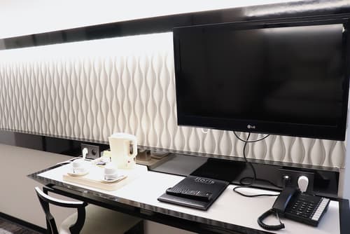 Floris Arlequin Grand Place, Television