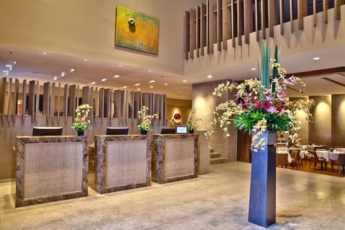 Hotel Rosales Plaza, Reception
