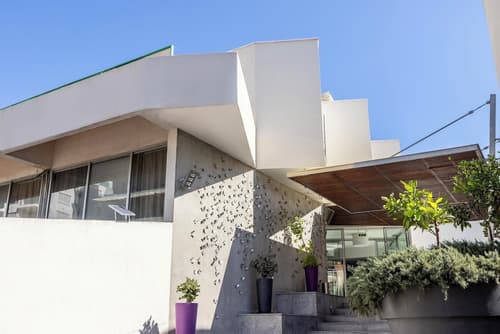 Park Beach Hotel, Property entrance