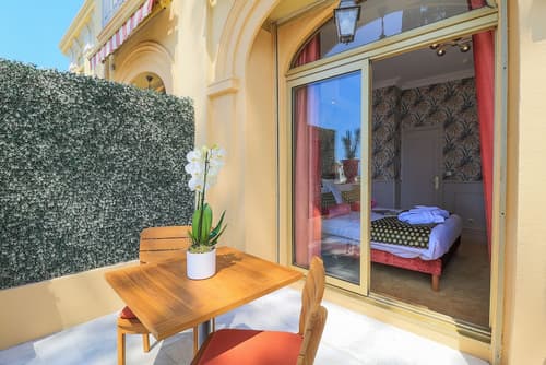 Hôtel du Petit Palais, Room