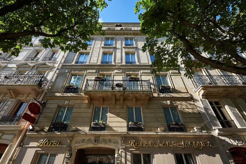 Hôtel Relais Saint Jacques, Front of property
