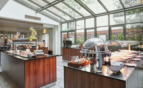 Hilton Garden Inn Dublin City Centre, Breakfast area