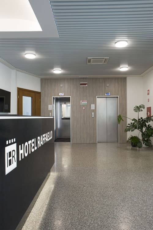 Hotel Raffaello, Reception