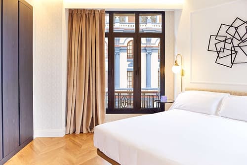 Occidental León Alfonso V, Room