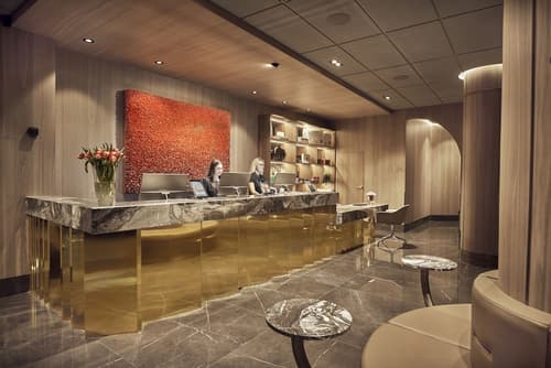 Hotel Riverton, Reception