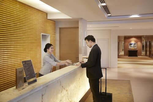 Dusit Princess Srinakarin, Reception