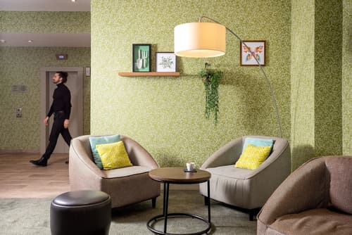 Bedford Hotel, Lobby