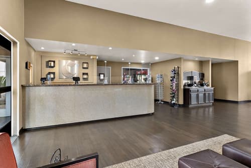 Comfort Inn & Suites Sequoia/Kings Canyon, Lobby