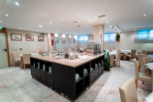 Hotel Astures, Restaurant