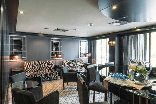 Hotel Lisboa, Lobby lounge