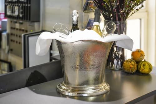 City Hotel Nattergalen, Reception