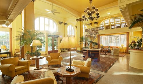 Ashland Springs Hotel, Lobby