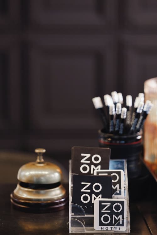 Zoom Hotel, Reception