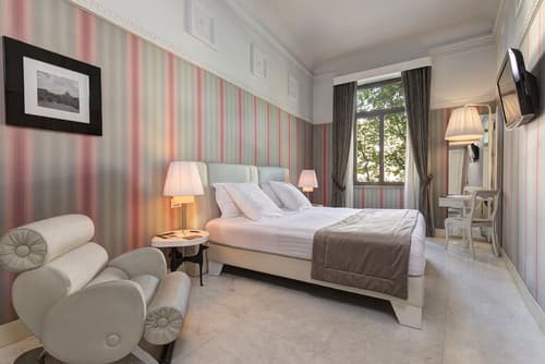 Grand Hotel Palace, Room