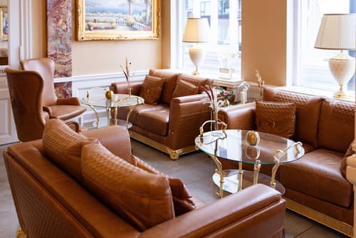 Milling Hotel Plaza, Lobby sitting area