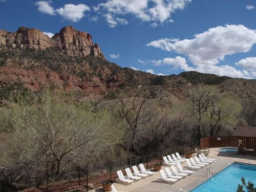 Hyatt Place Springdale/Zion National Park, Property entrance
