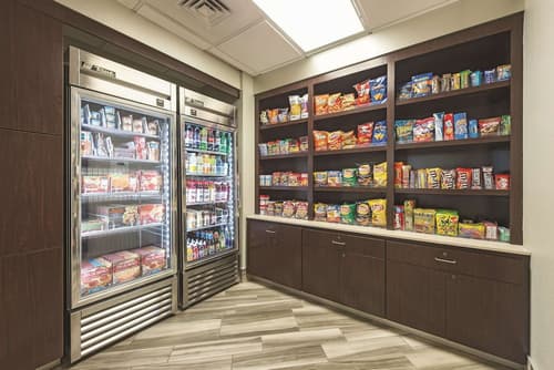 La Quinta Inn & Suites by Wyndham St. Louis Westport, Property amenity